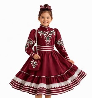 Traje de Escaramuza bordado, en color vino, para niña